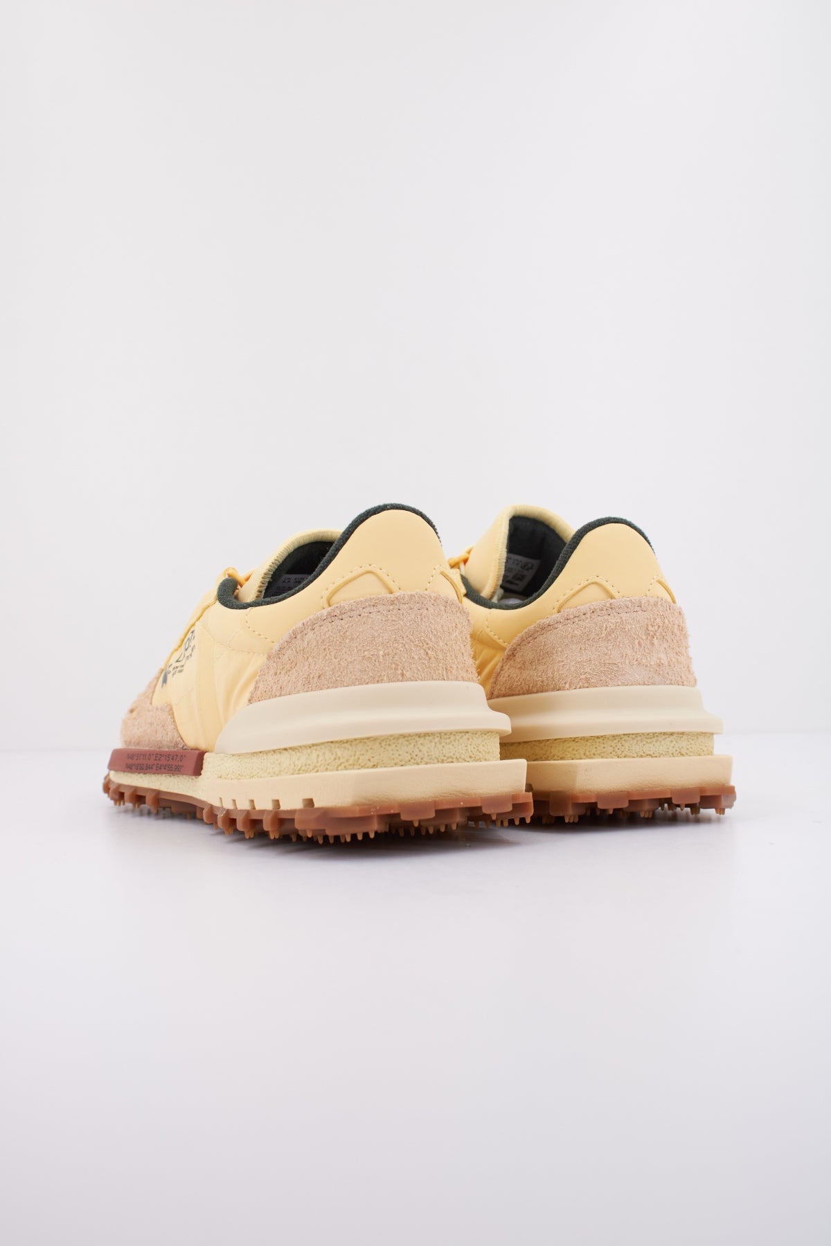 LACOSTE  ELITE ACTIVE  en color AMARILLO  (4)