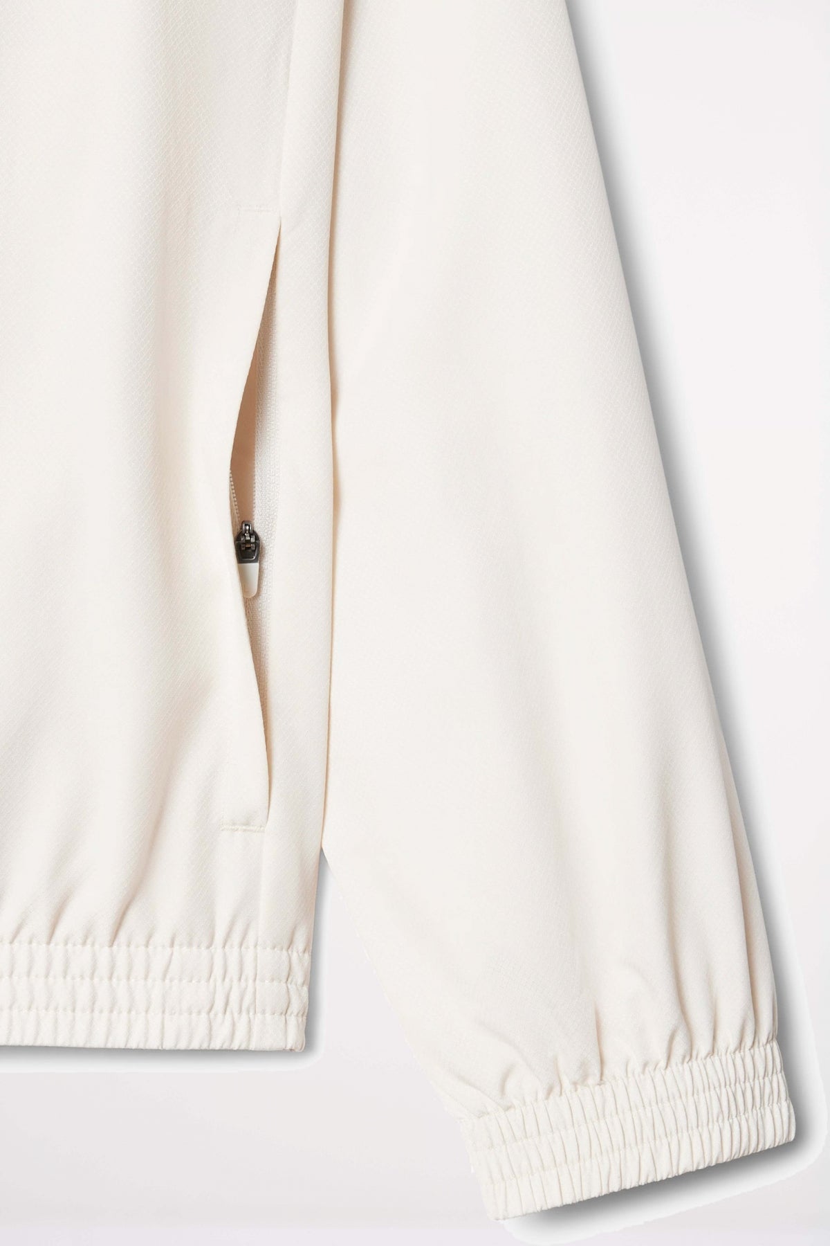 LACOSTE TENNIS WATER-REPELLENT HOODED JACKET en color AZUL  (3)