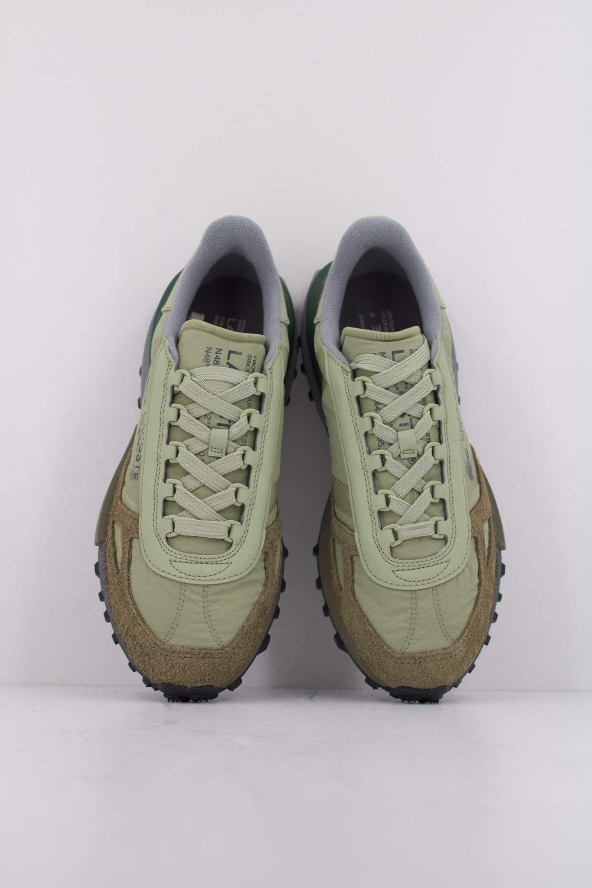 LACOSTE  MEN'S ELITE ACTIVE SNEAKE  en color VERDE  (3)