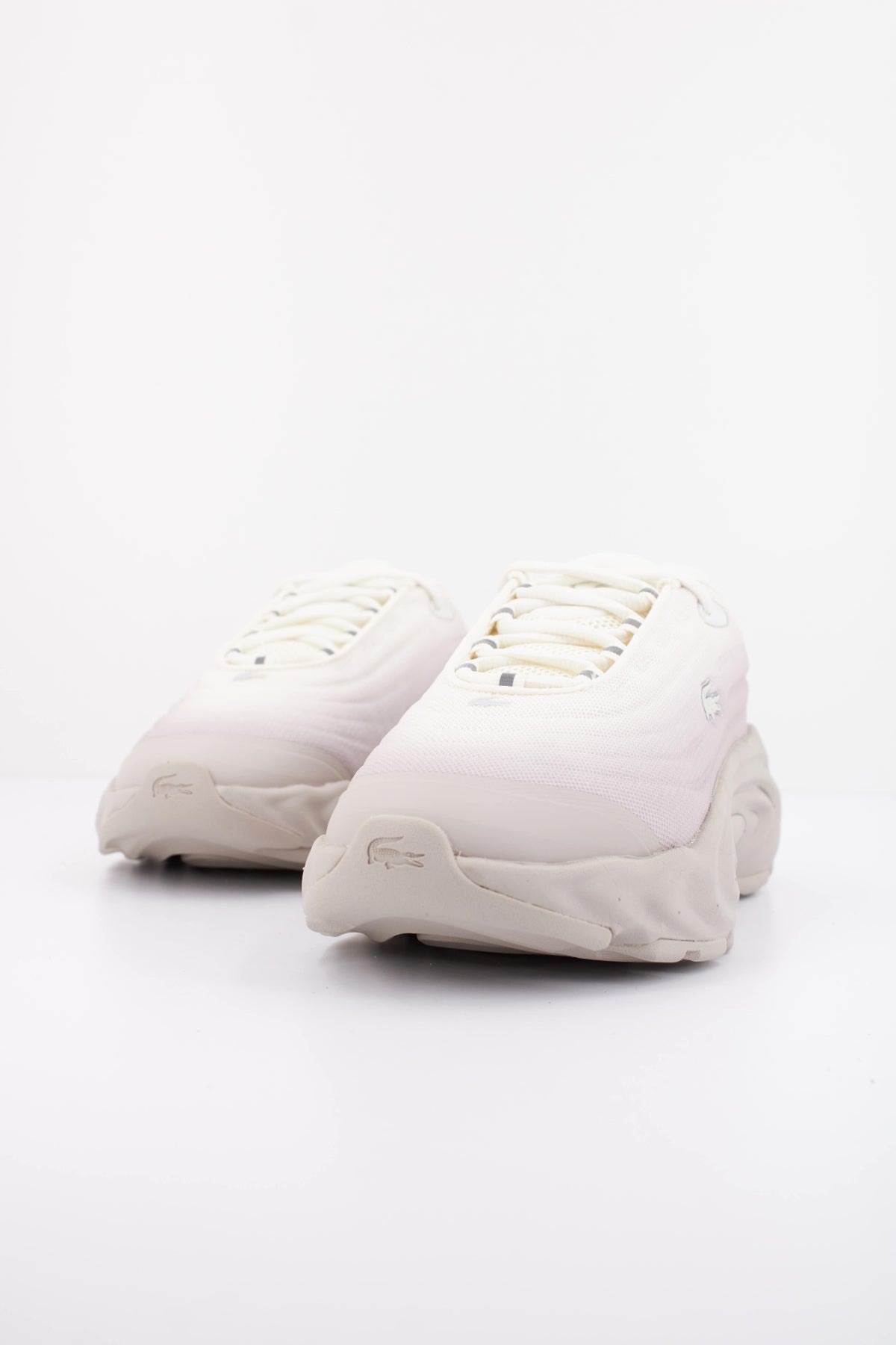 LACOSTE  SPINOR  en color GRIS  (2)