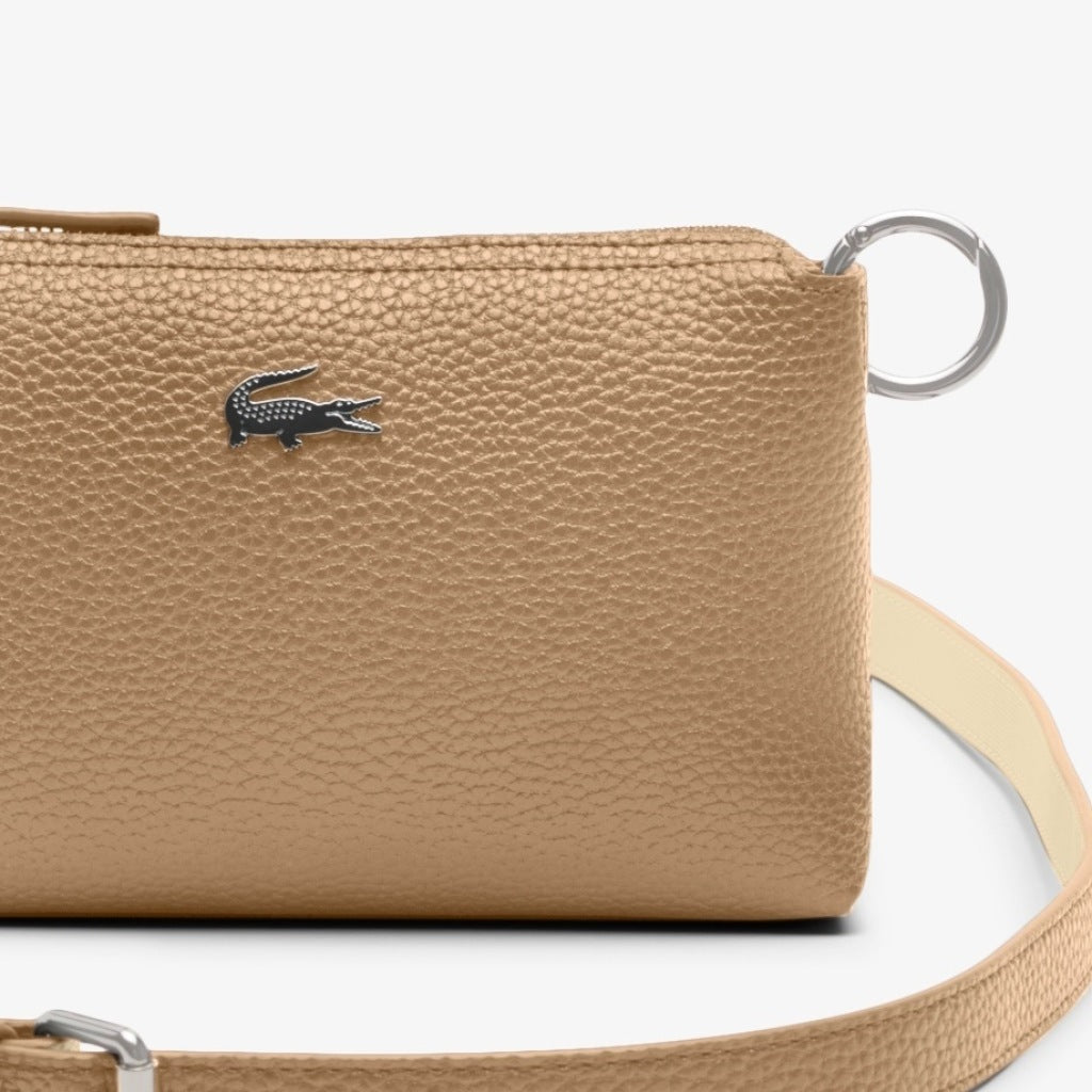 LACOSTE NFAA CROSSOVER BAG en color BEIS  (6)