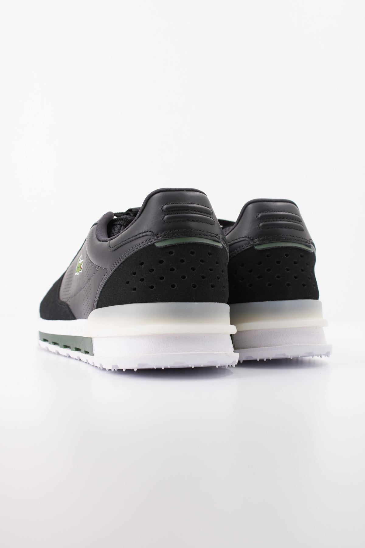 LACOSTE SMA  en color NEGRO  (4)