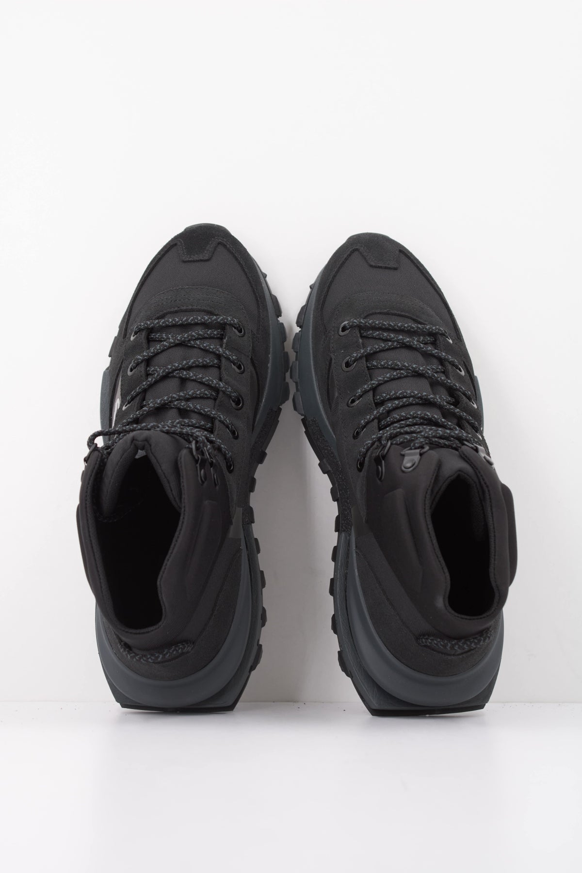 LACOSTE SMA ELITE ACTIVE en color NEGRO  (3)