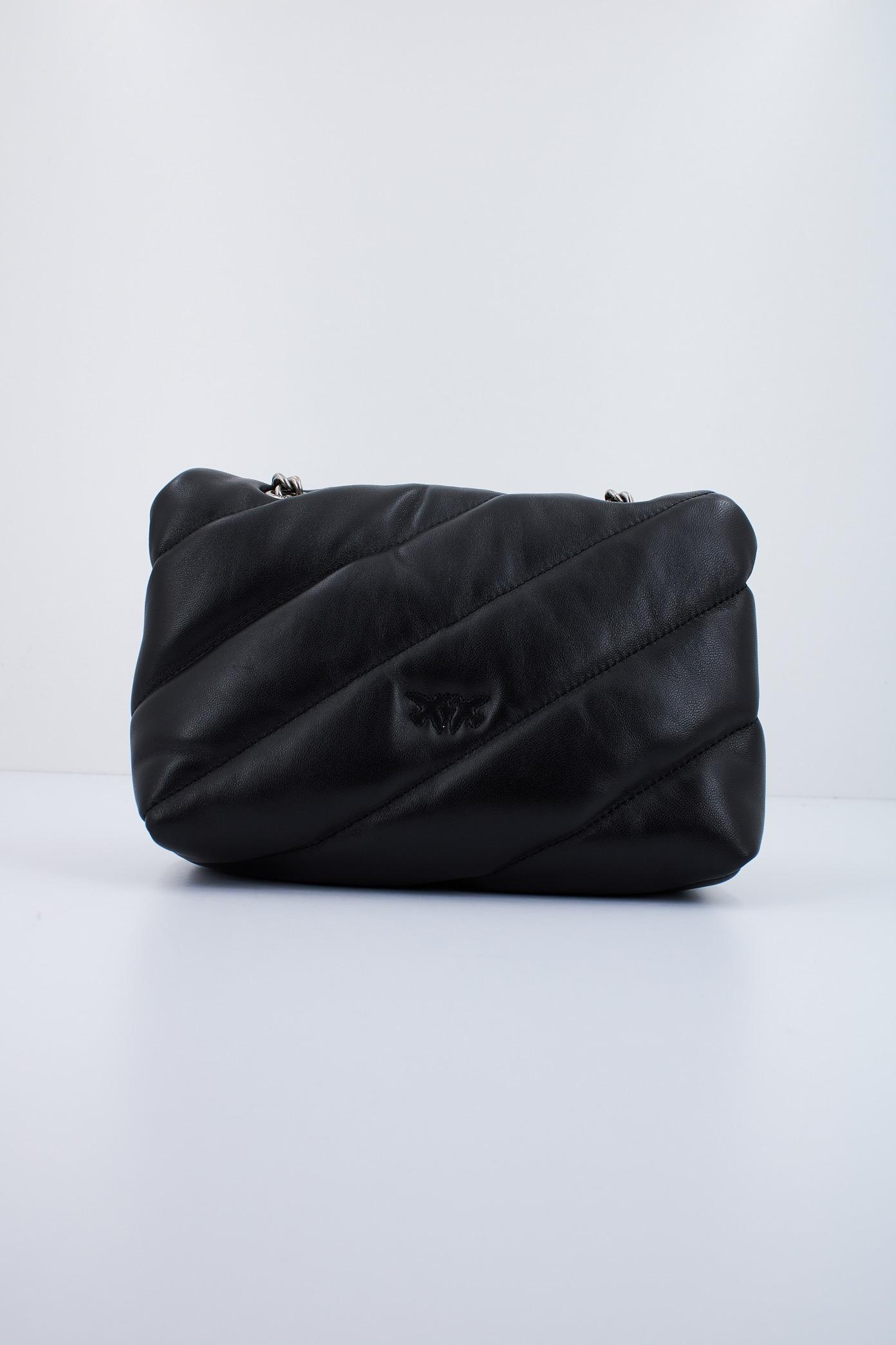 PINKO  LOVE MINI PUFF CL SHEEP en color NEGRO  (2)