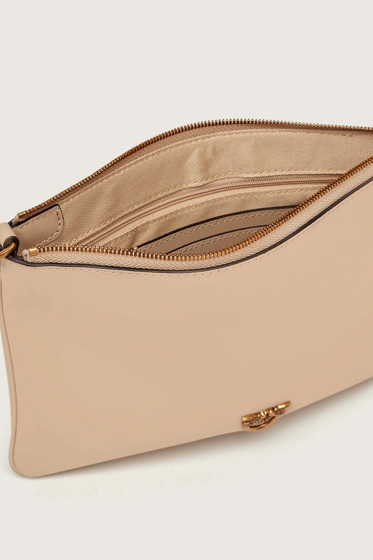 PINKO CLASSIC FLAT LOVE BAG SIMPLY en color BEIS  (4)