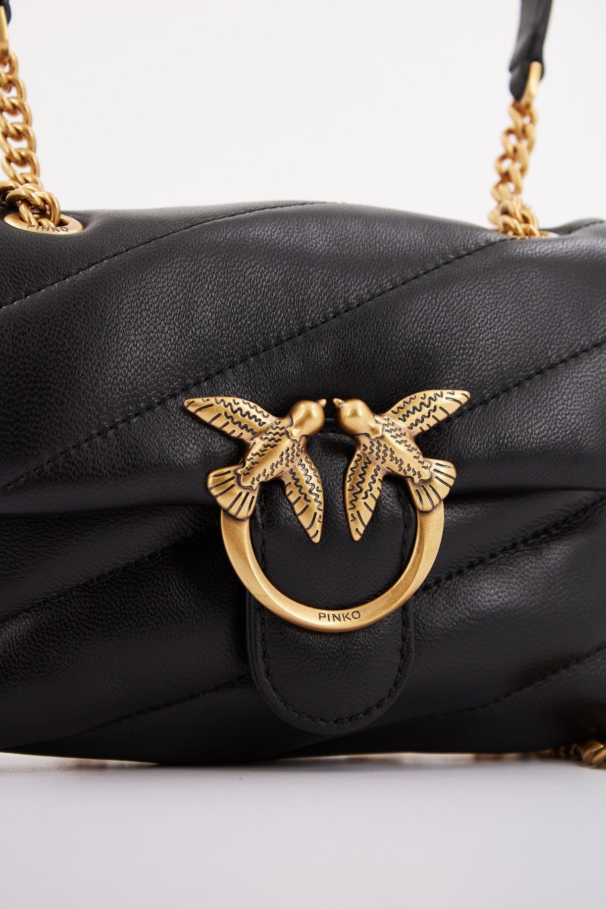 PINKO LOVE PUFF BABY CL en color NEGRO  (4)