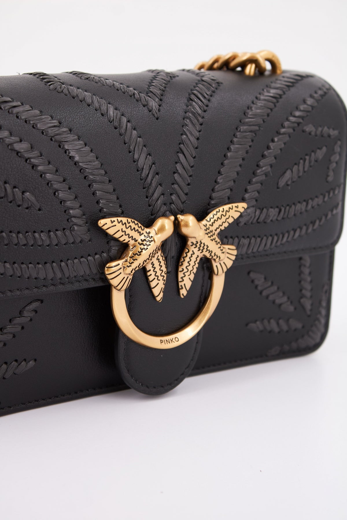 PINKO MINI LOVE BAG SMALL SHOULDER BAG WITH RAFFIA EMBROIDERY en color NEGRO  (4)