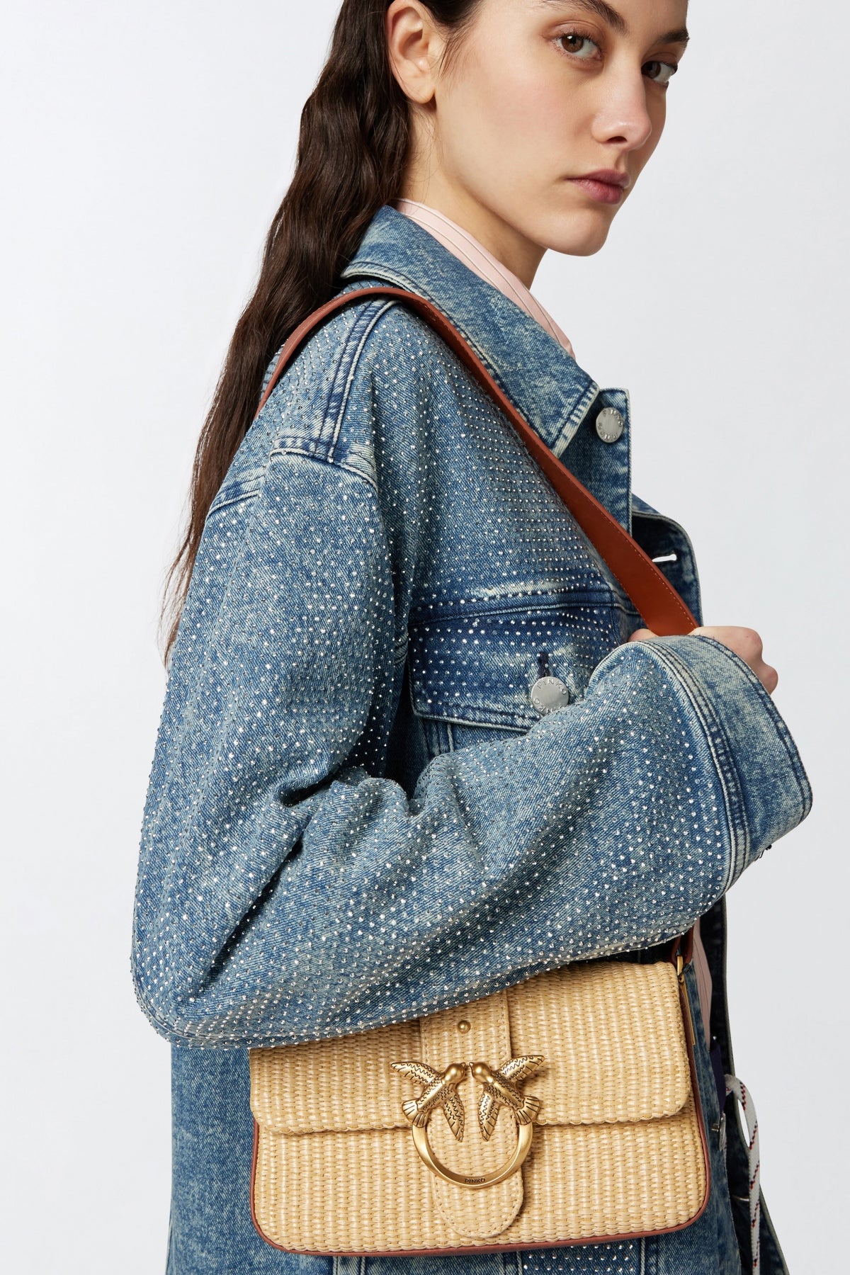 PINKO LOVE ONE MINI SLOUCHY en color BEIS  (4)