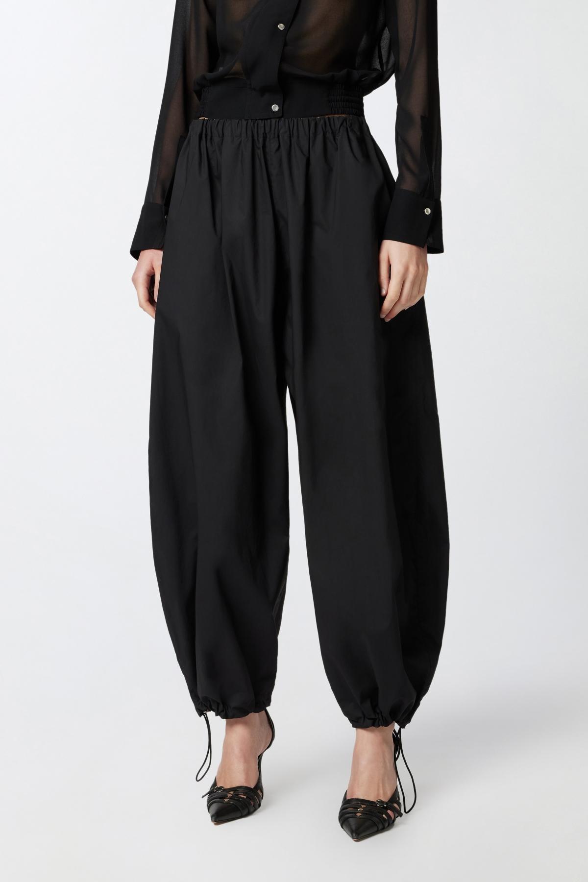 PINKO  ROGER  en color NEGRO  (1)