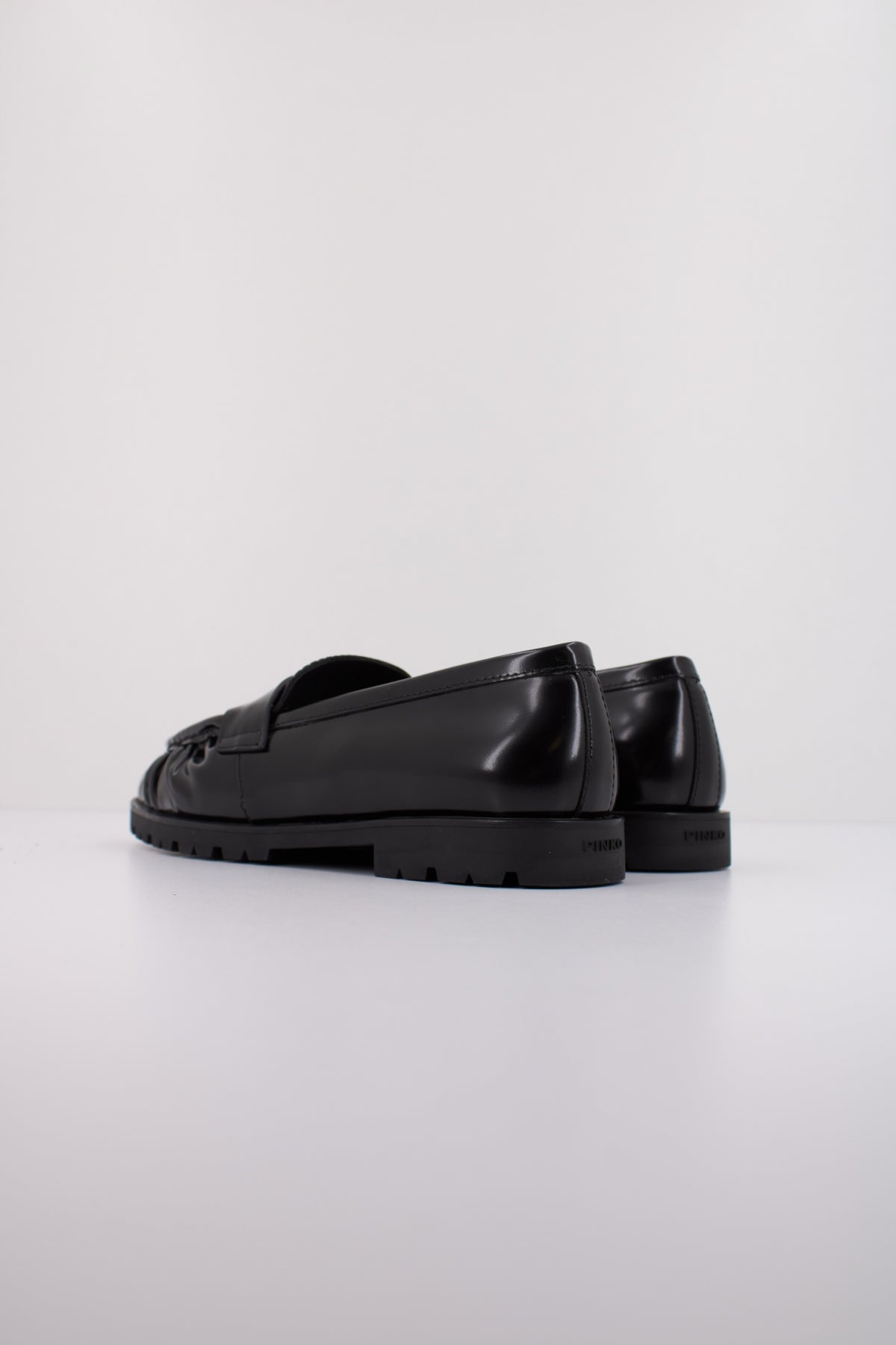 PINKO MOCASSINO BOX CALF en color NEGRO  (4)