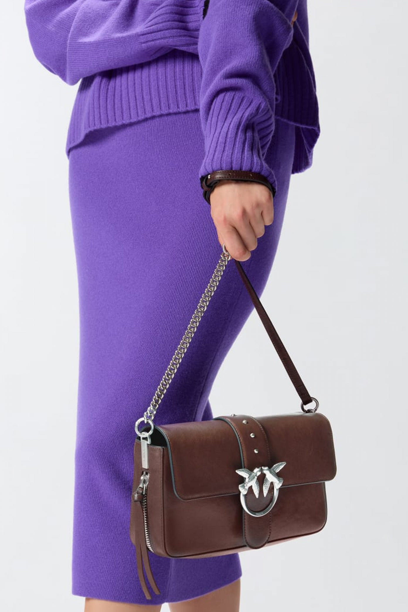 PINKO  LOVE ONE SLOUCHY ZIP CL  en color MARRON  (4)