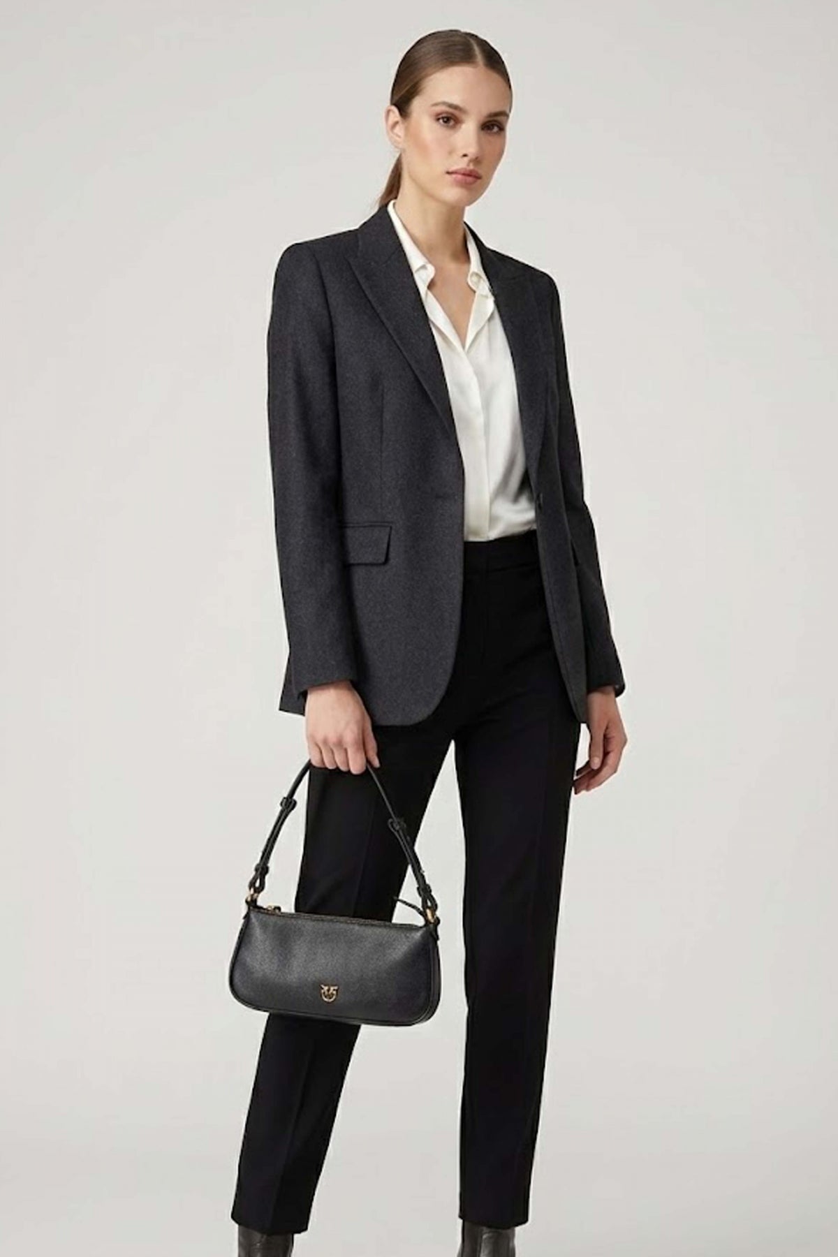 PINKO HALF MOON BAGUETTE MIN en color NEGRO  (1)