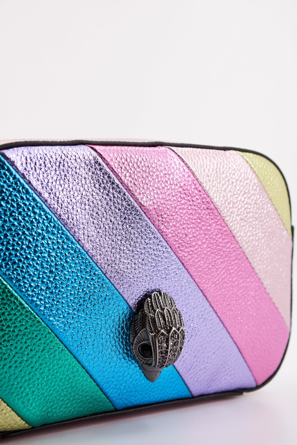 KURT GEIGER LONDON KENSINGTON SM CAMERABAG en color ROSA  (4)