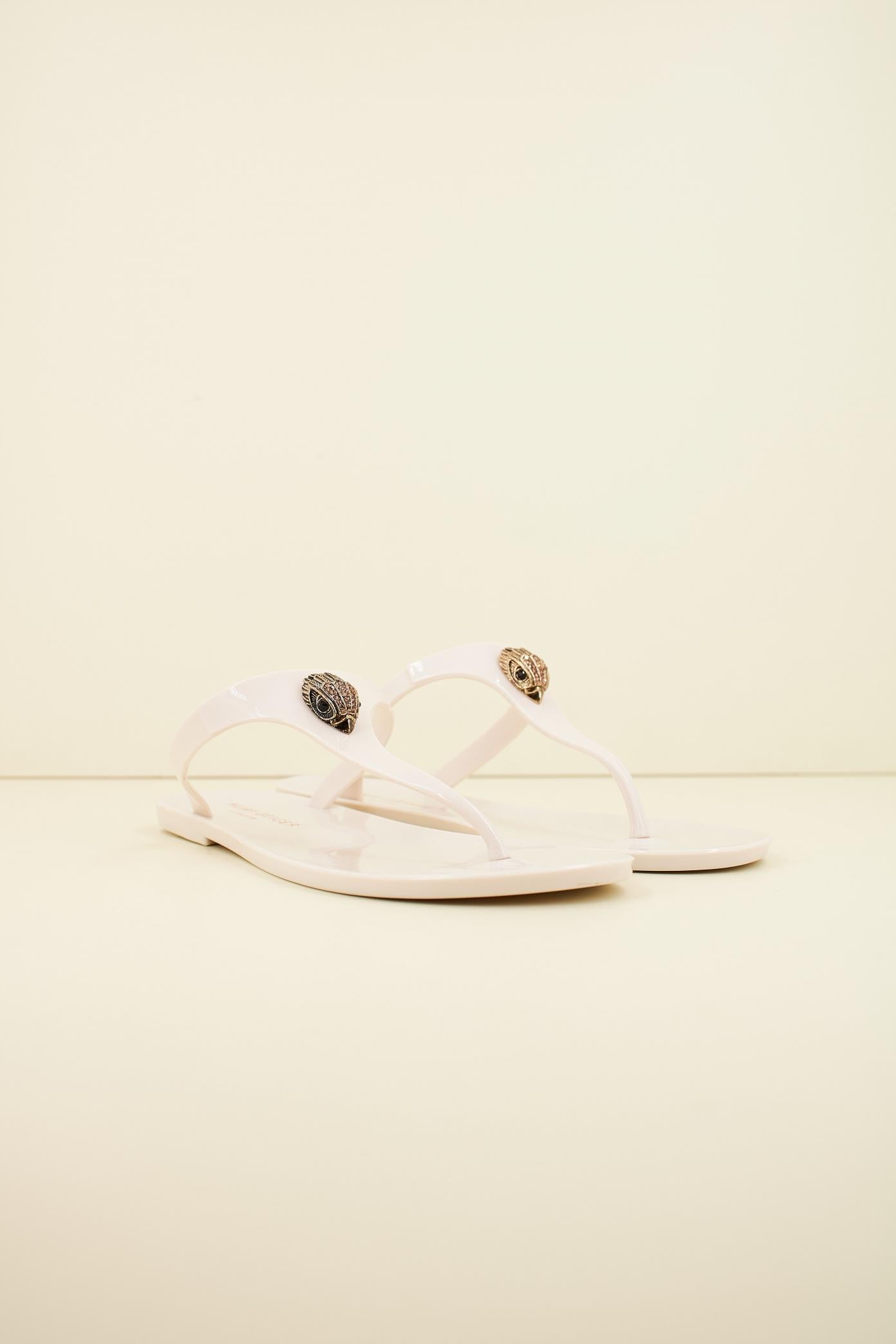KURT GEIGER LONDON MADDISON T-BAR en color BLANCO  (2)