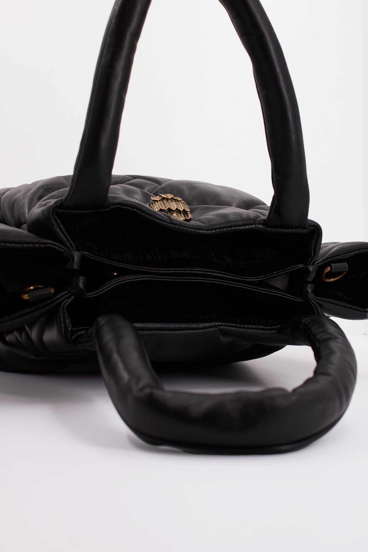 KURT GEIGER LONDON KENSINGTON M SHOPPER PU en color NEGRO  (4)