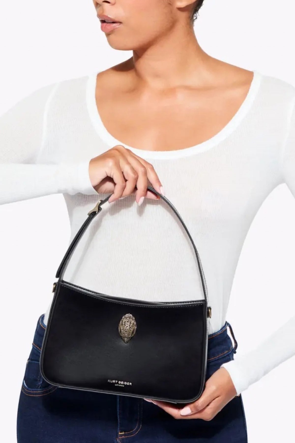 KURT GEIGER LONDON BOND SHOULDER BAG en color NEGRO  (4)