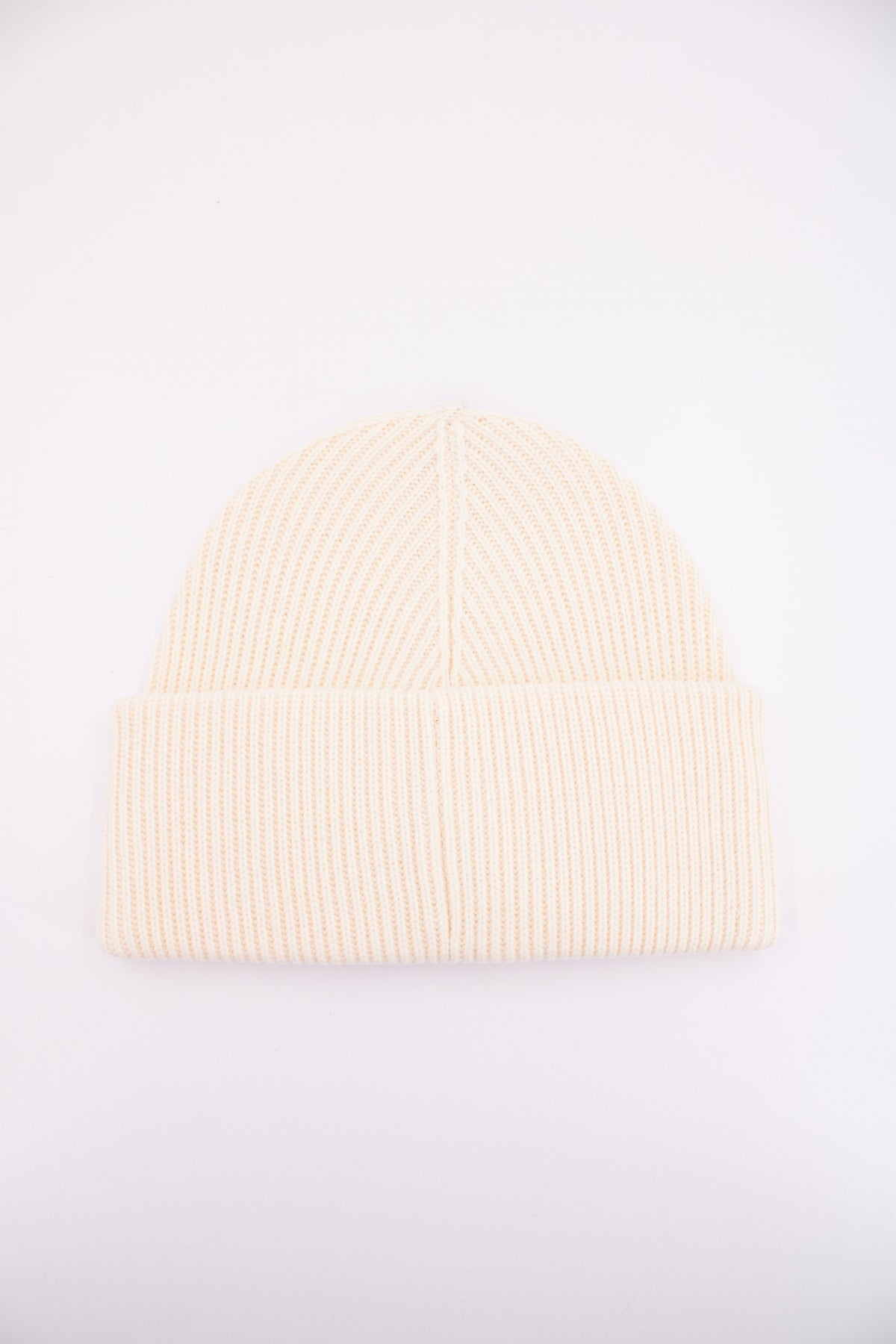 KURT GEIGER LONDON KGL KNITTED BEANIE en color BEIS  (2)