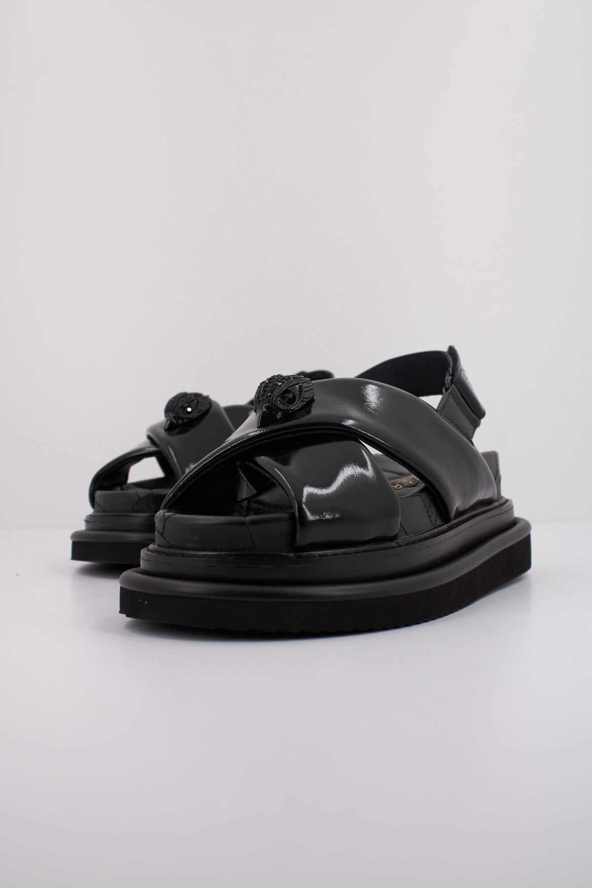 KURT GEIGER LONDON ORSON CROSS en color NEGRO  (2)