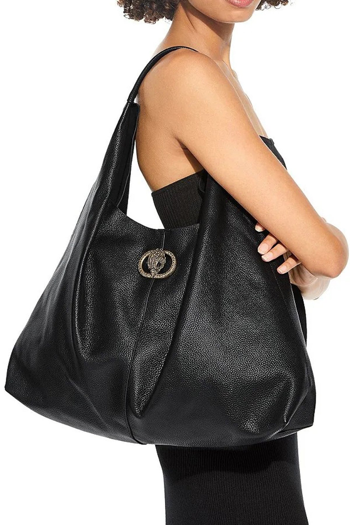 KURT GEIGER LONDON K CHELSEA LG SLOUCH HOBO en color NEGRO  (1)
