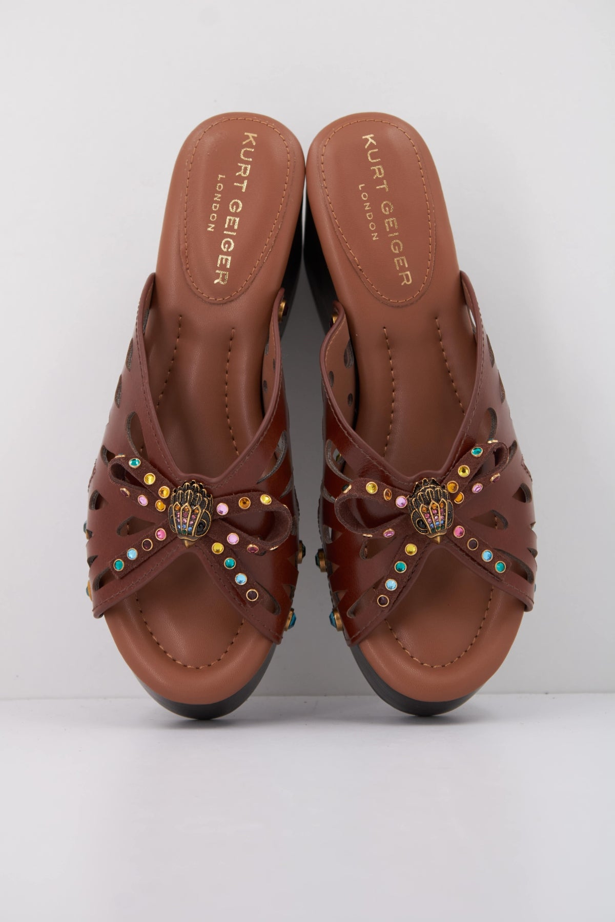 KURT GEIGER LONDON BUTTERFLY WEDGE MULE en color MARRON  (3)