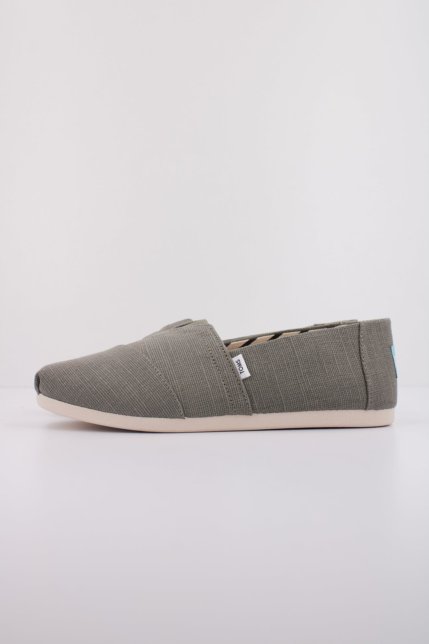 TOMS T en color GRIS  (1)