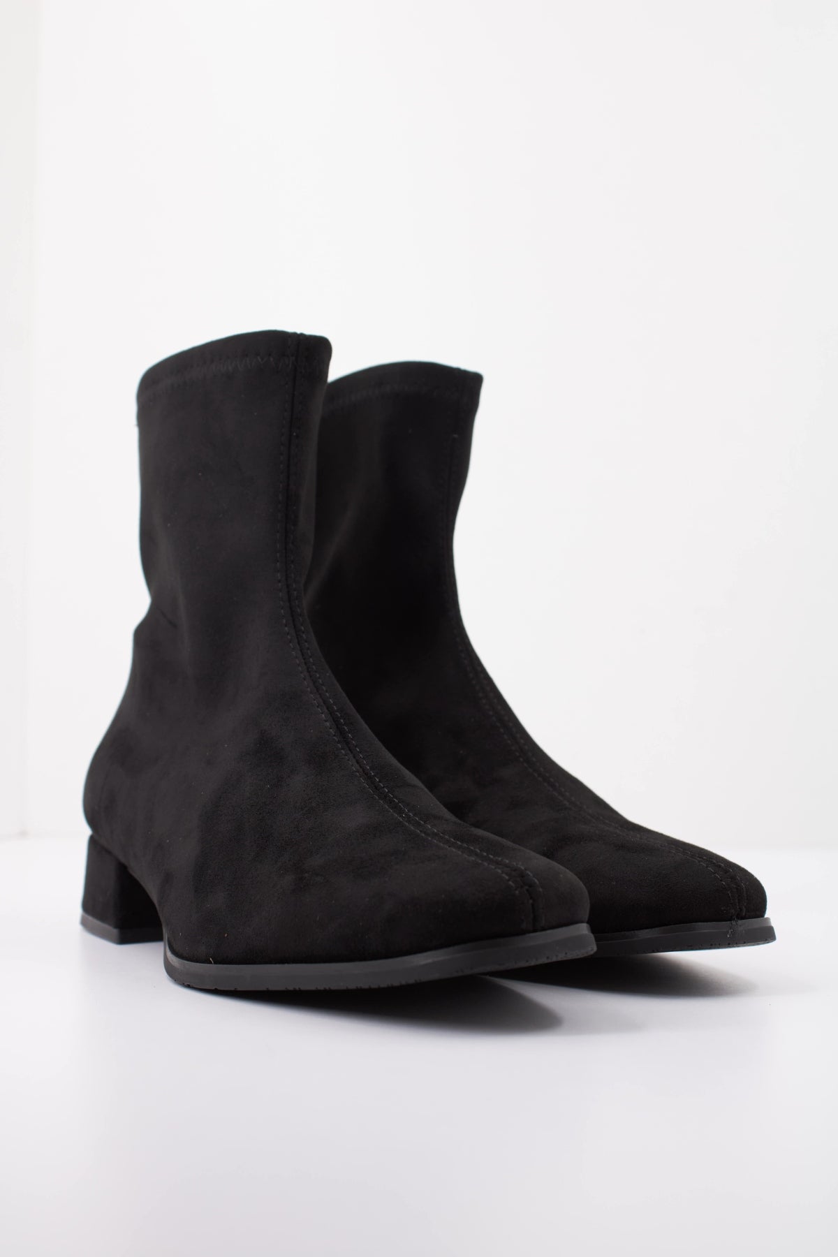 MISS ELASTIC BOTIN FAXE STUDIO en color NEGRO  (2)