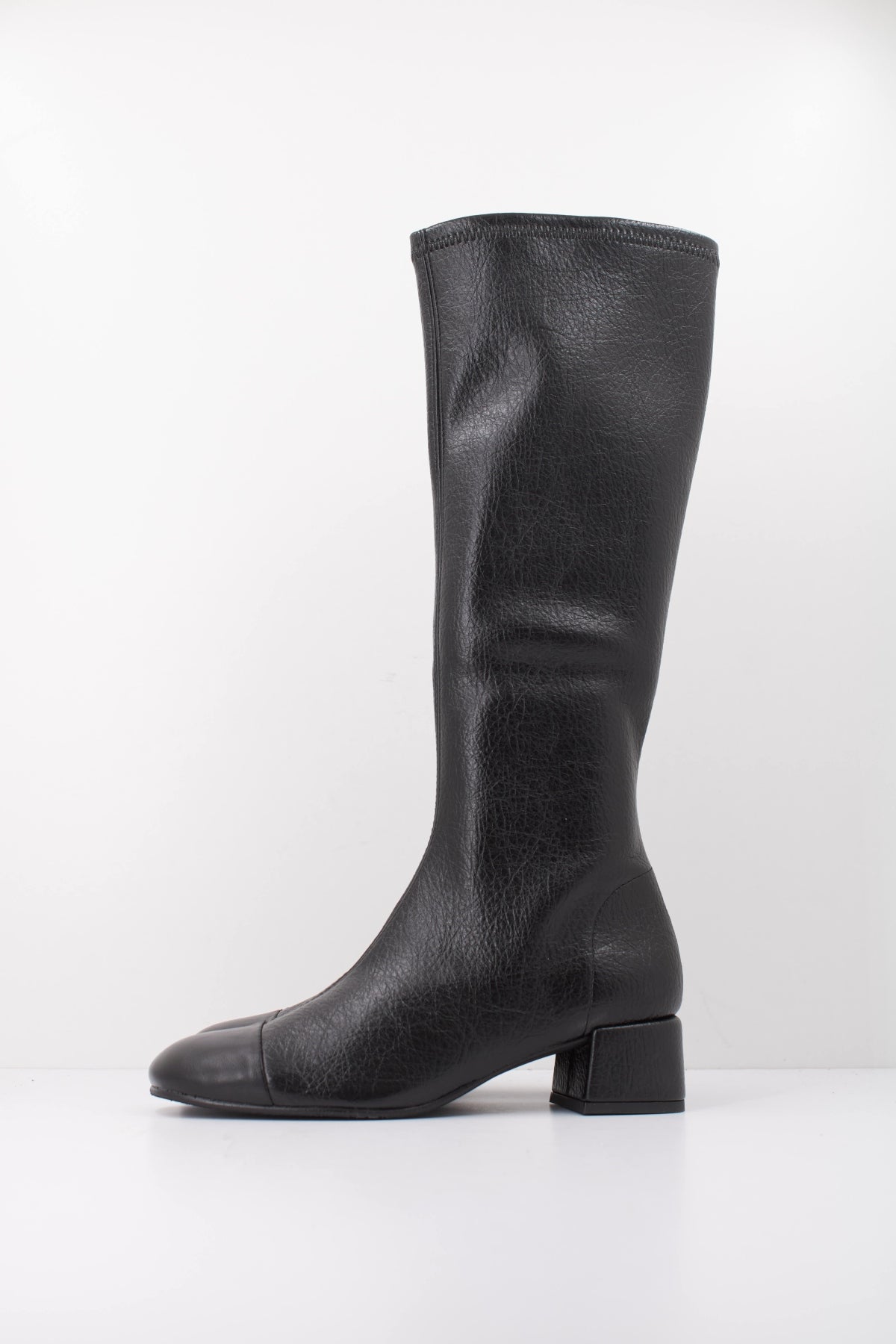 MISS ELASTIC BOTA CHANEL BRILLITE en color NEGRO  (1)