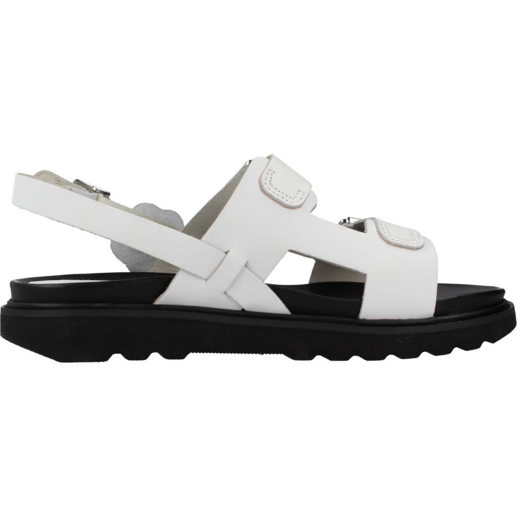 KICKERS   en color BLANCO  (4)