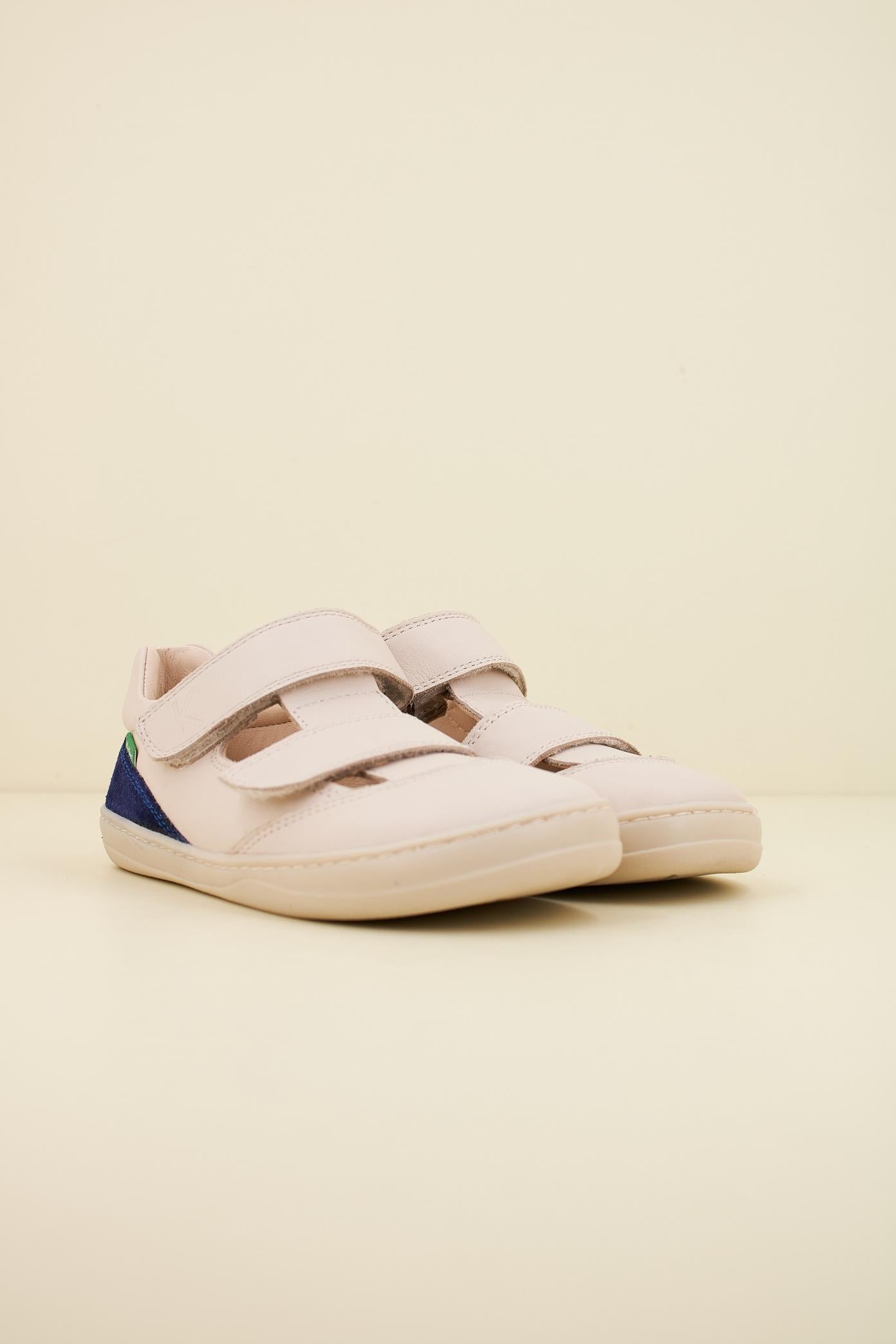 KICKERS  KICKGOLDI en color BLANCO  (2)