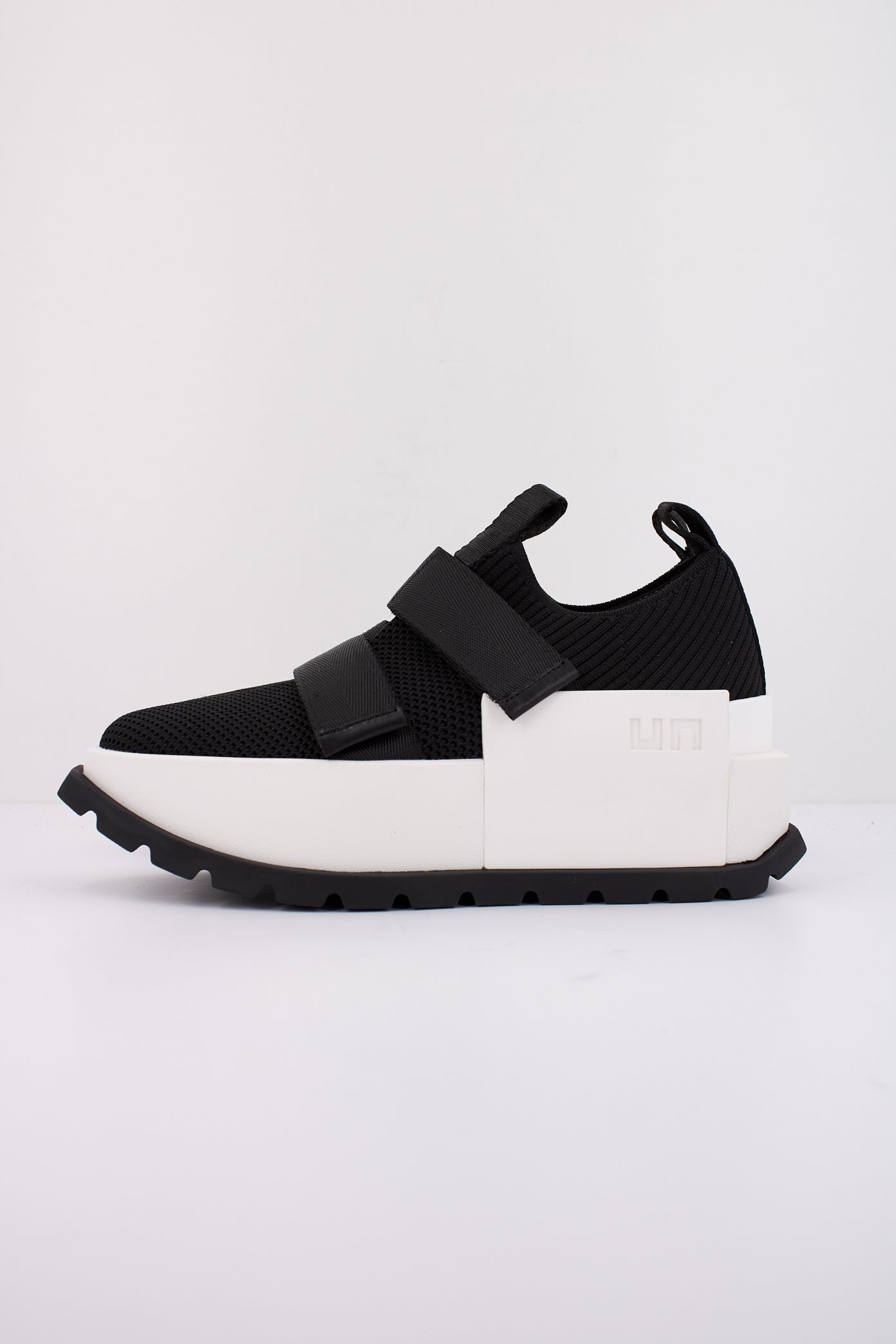 UNITED NUDE UN ROKO RUN II en color NEGRO  (1)