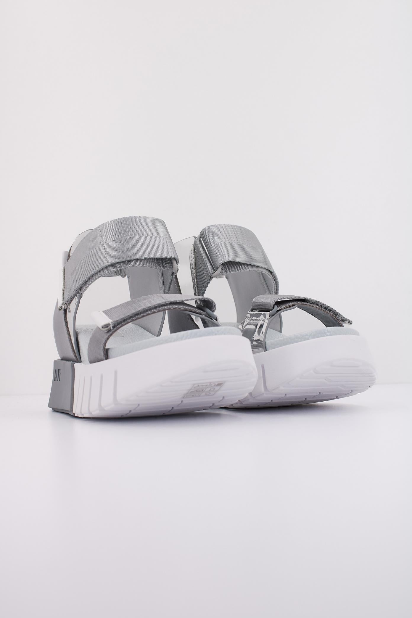 UNITED NUDE DELTA RUN en color PLATA  (2)