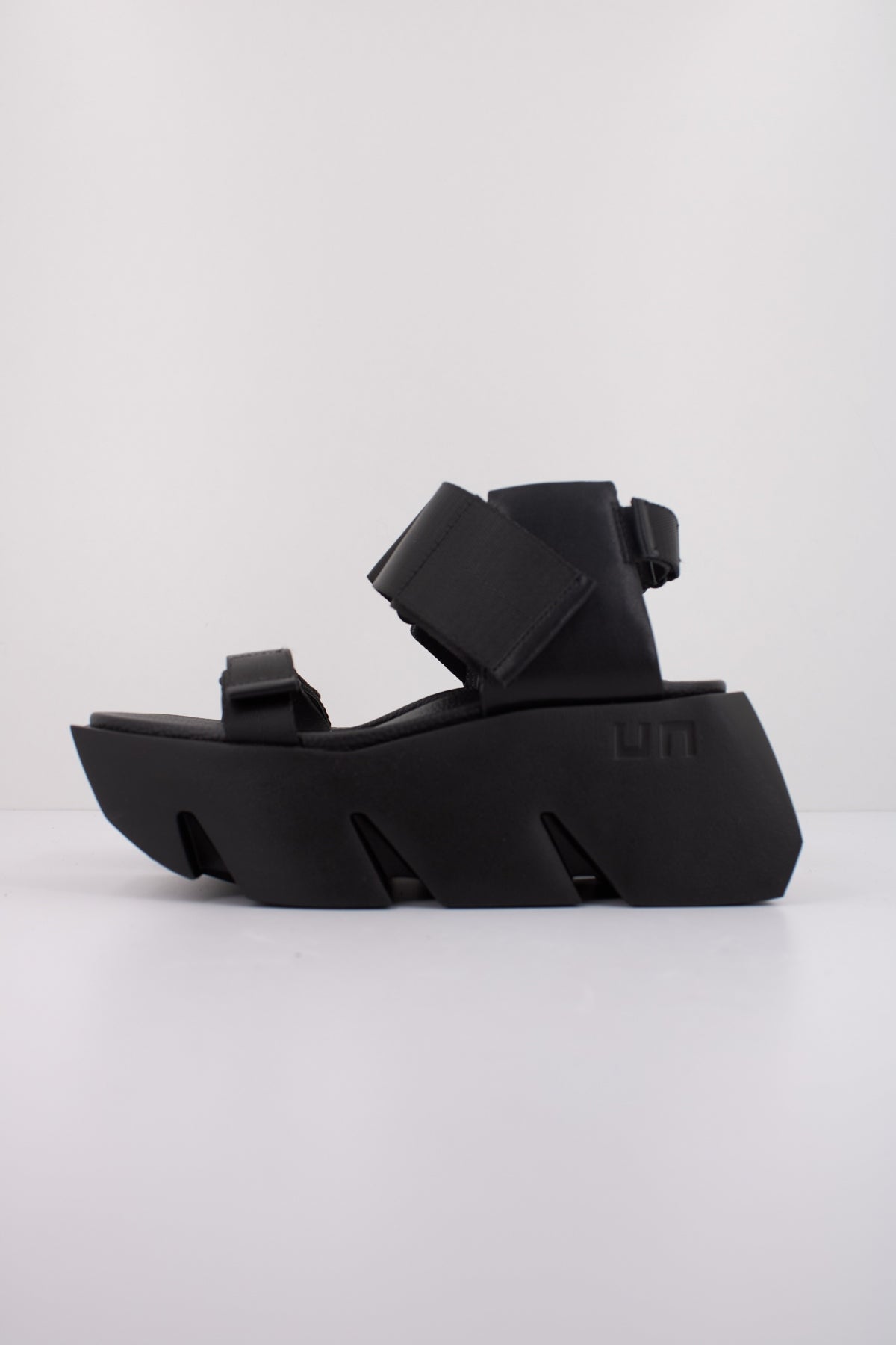 UNITED NUDE BULL RUN en color NEGRO  (1)