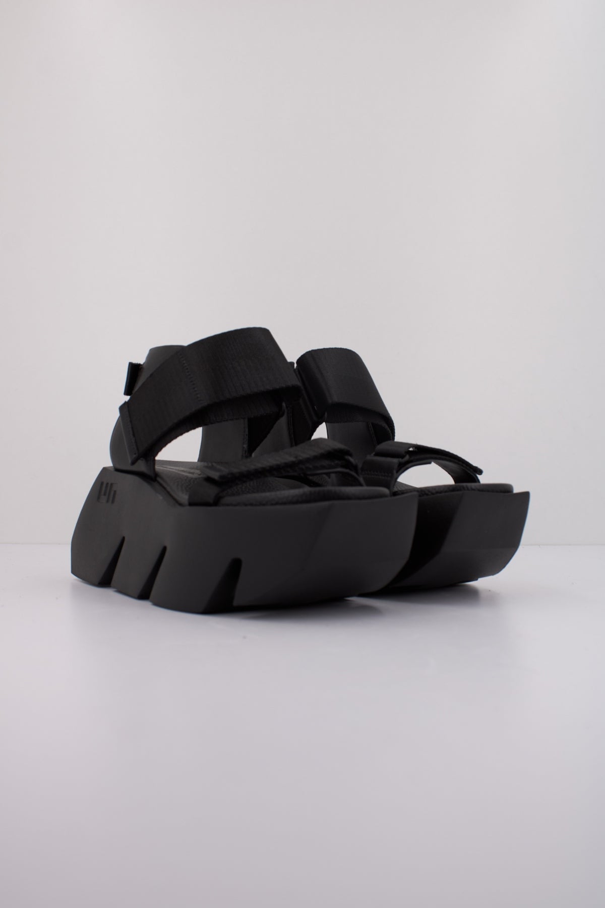 UNITED NUDE BULL RUN en color NEGRO  (2)