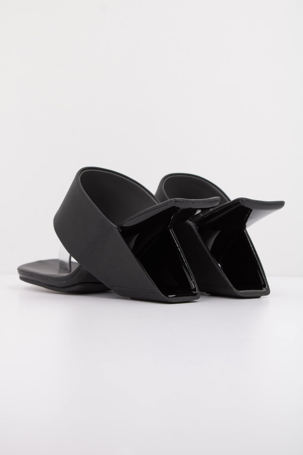 UNITED NUDE UN  en color NEGRO  (4)