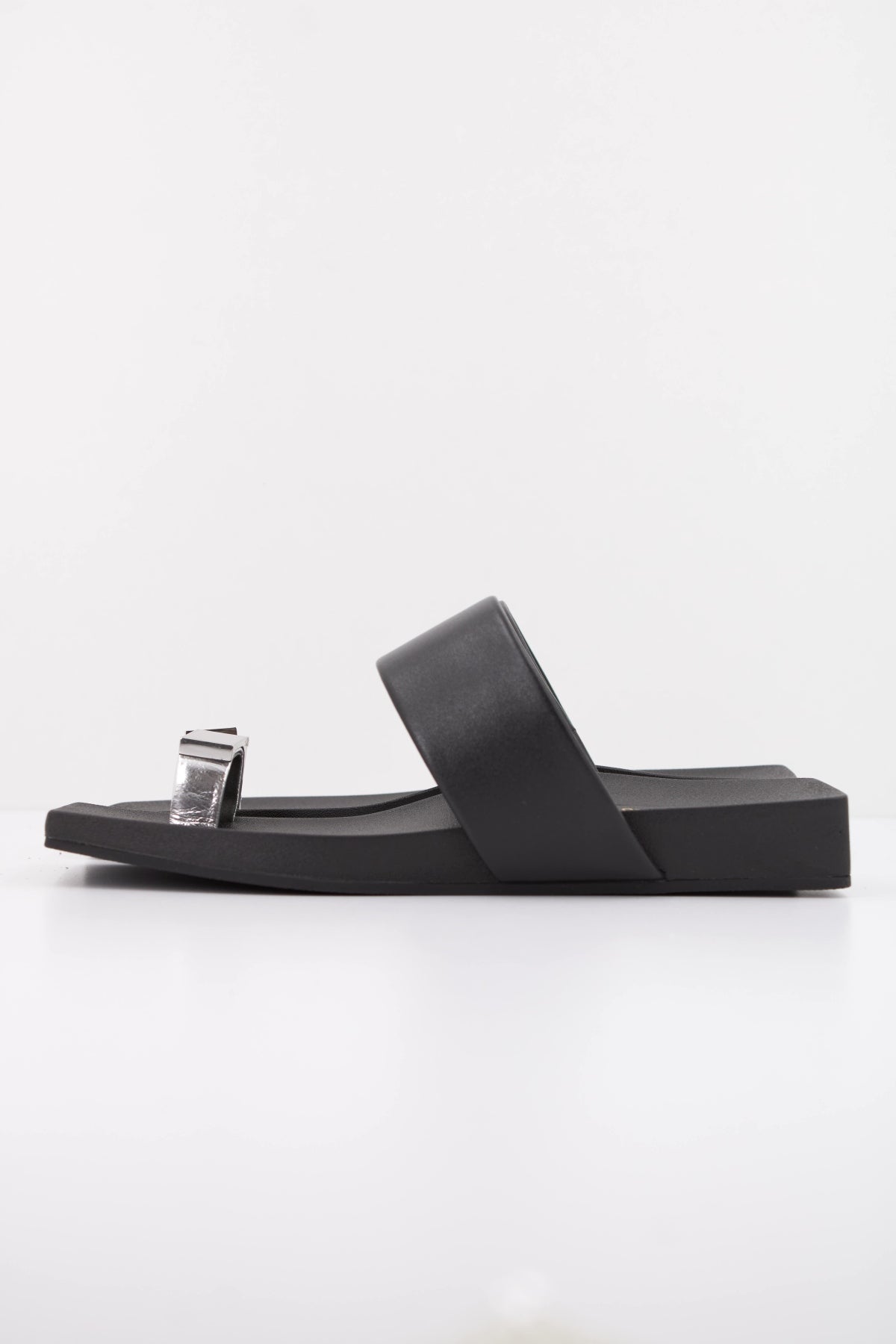 UNITED NUDE UN  en color NEGRO  (1)