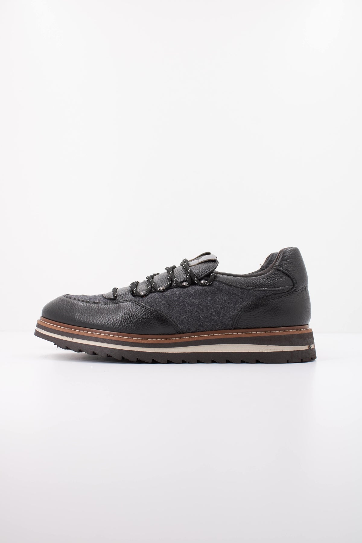 KEEP HONEST KH ZAPATO INFORMAL en color NEGRO  (1)