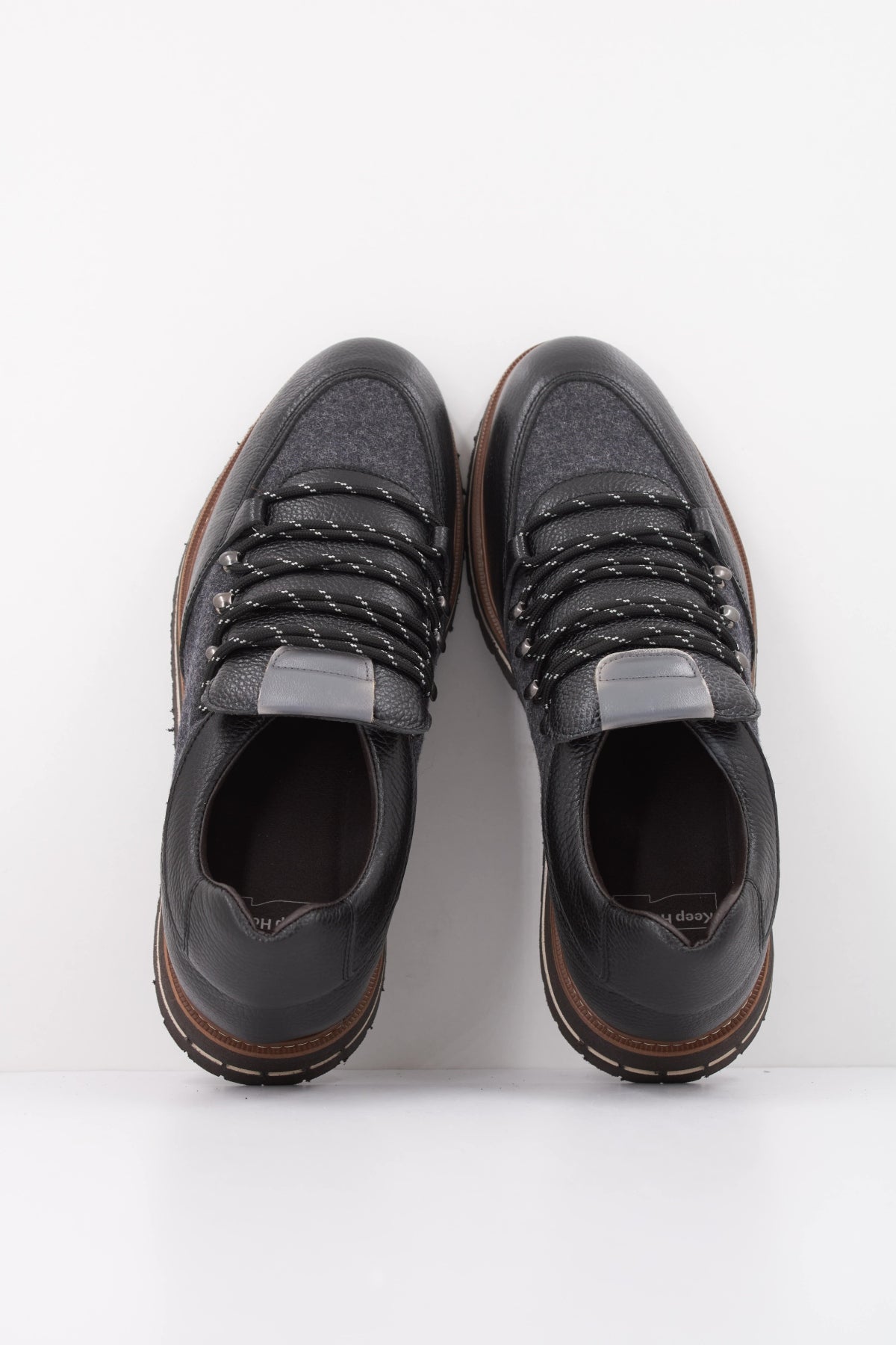 KEEP HONEST KH ZAPATO INFORMAL en color NEGRO  (3)