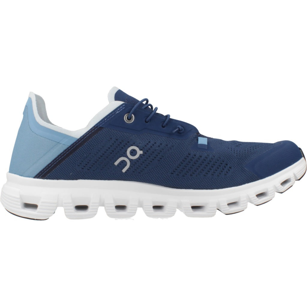 ON RUNNING CLOUD  COAST en color AZUL  (4)