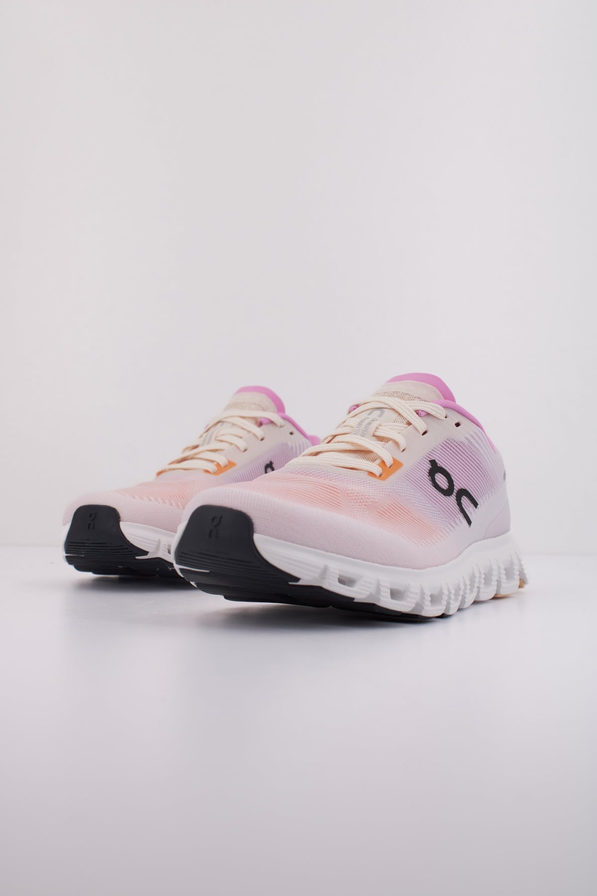ON RUNNING CLOUD  PUSH en color NARANJA  (2)