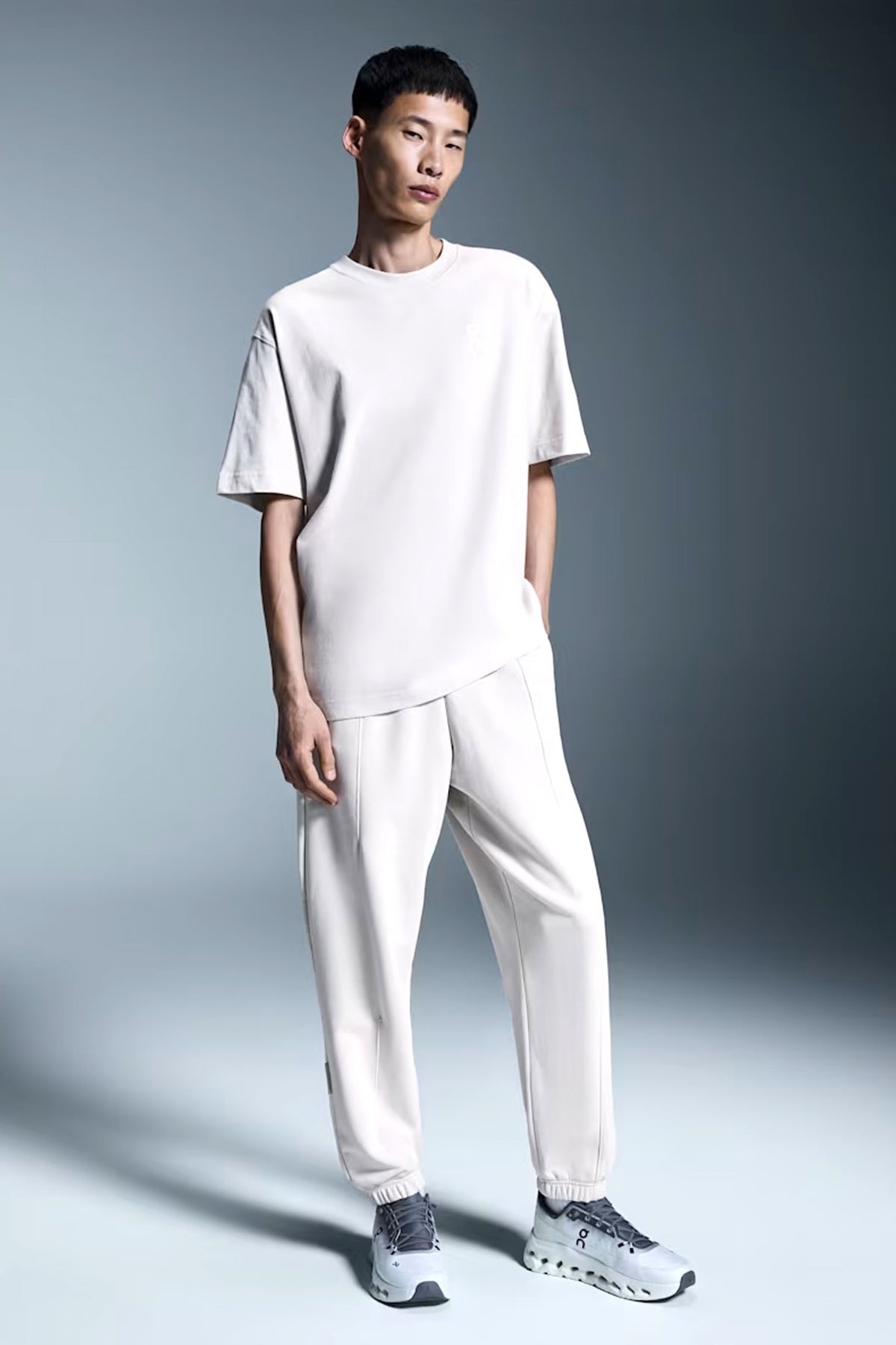 ON RUNNING CLUB PANTS en color BEIS  (3)