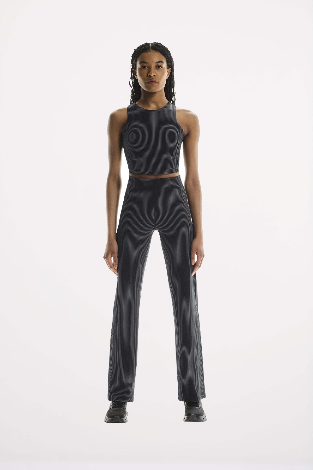 ON RUNNING ALL-DAY RIBBED PANTS W en color NEGRO  (4)