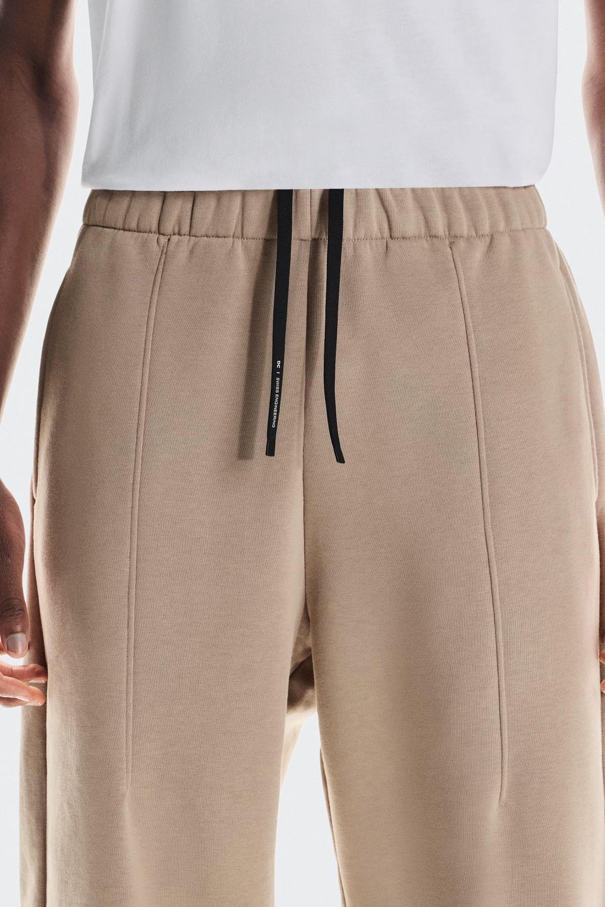 ON RUNNING  CLUB PANTS  en color MARRON  (4)