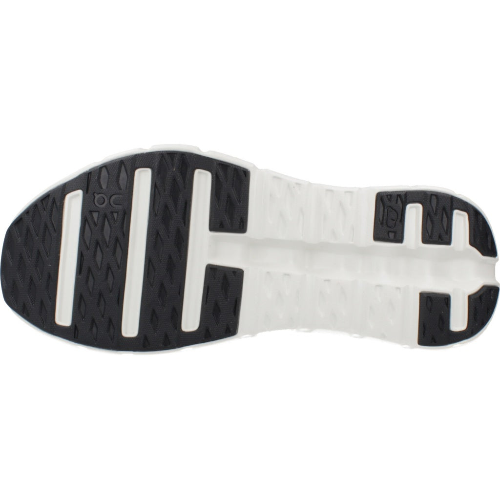 ON RUNNING CLOUDTILT en color NEGRO  (6)