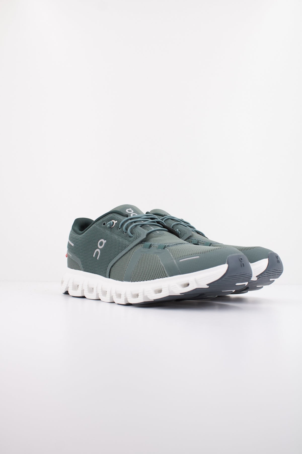 ON RUNNING CLOUD  en color VERDE  (3)