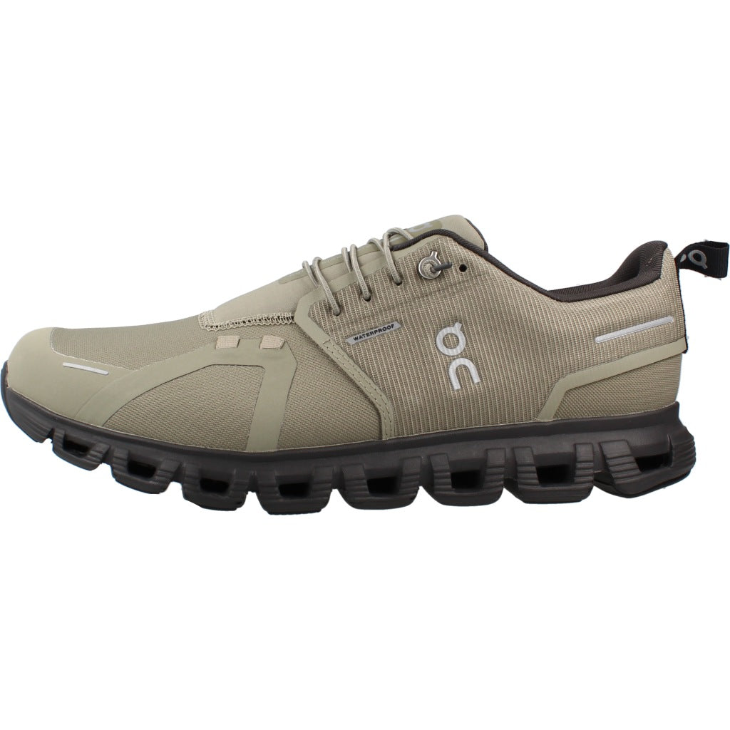ON RUNNING CLOUD  WP en color VERDE  (2)