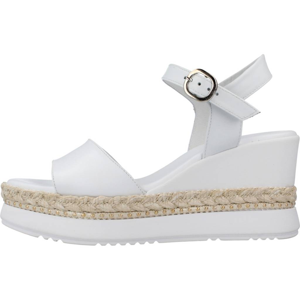 NERO GIARDINI  en color BLANCO  (2)