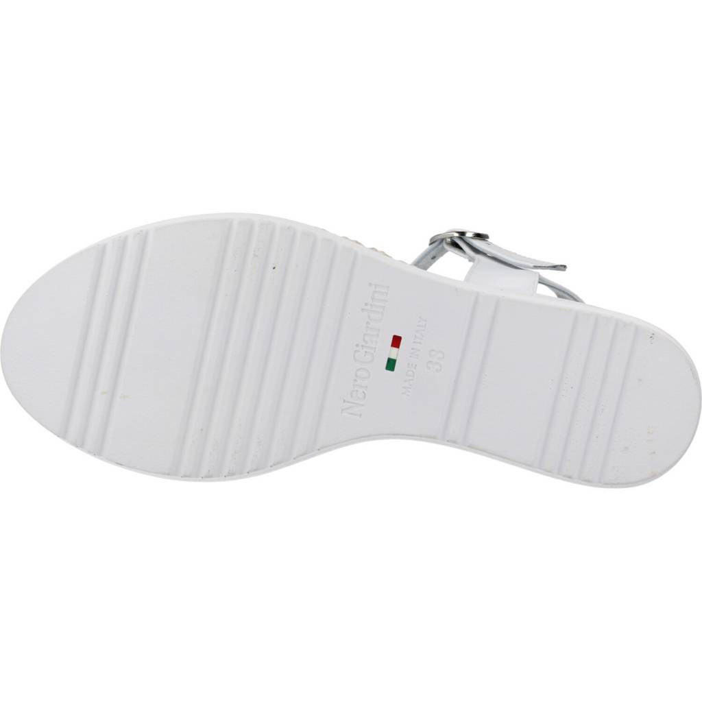 NERO GIARDINI  en color BLANCO  (6)
