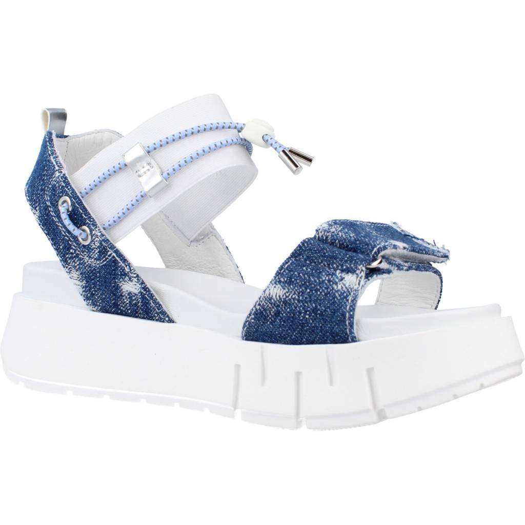 NERO GIARDINI ED  en color AZUL  (5)