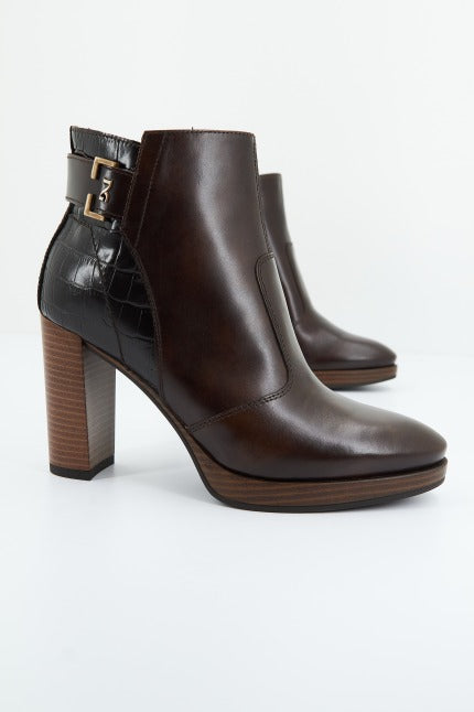 NERO GIARDINI ID  en color MARRON  (2)