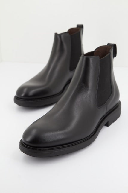 NERO GIARDINI IU BOTIN ILCEA en color NEGRO  (2)